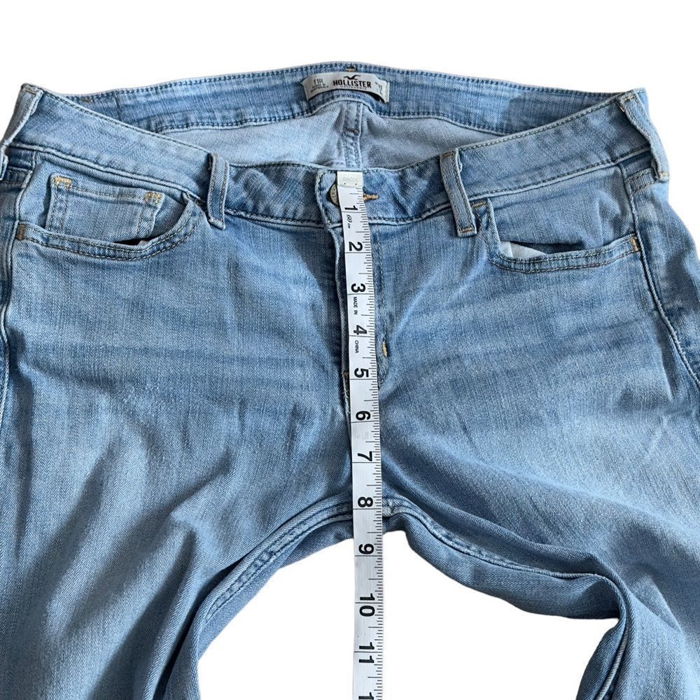 HOLLISTER Light Wash Straight Jeans Size W30 L33 - Picture 4 of 14